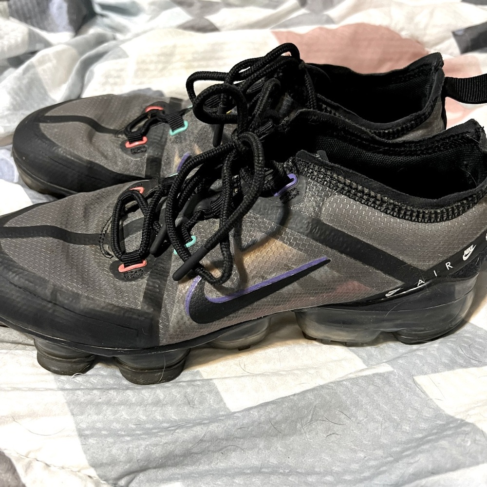 VaporMax. Bought from here. Worn a couple times. Very comfortable shoes!